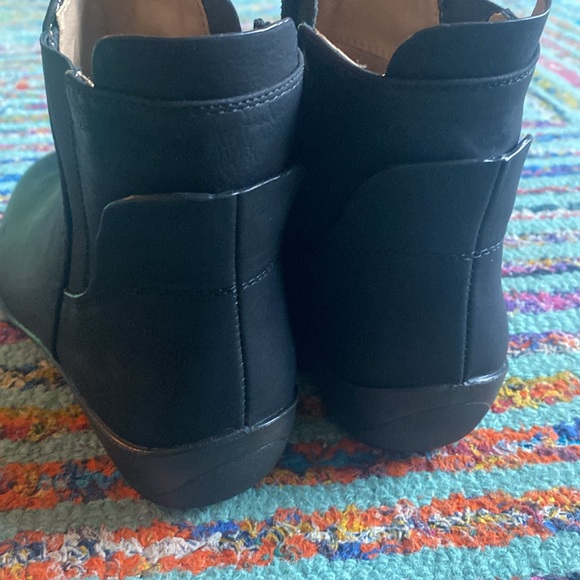 NWOT Life Stride Velocity 2.0 Ankle Boots Black Womens Size 9M - Picture 3 of 6